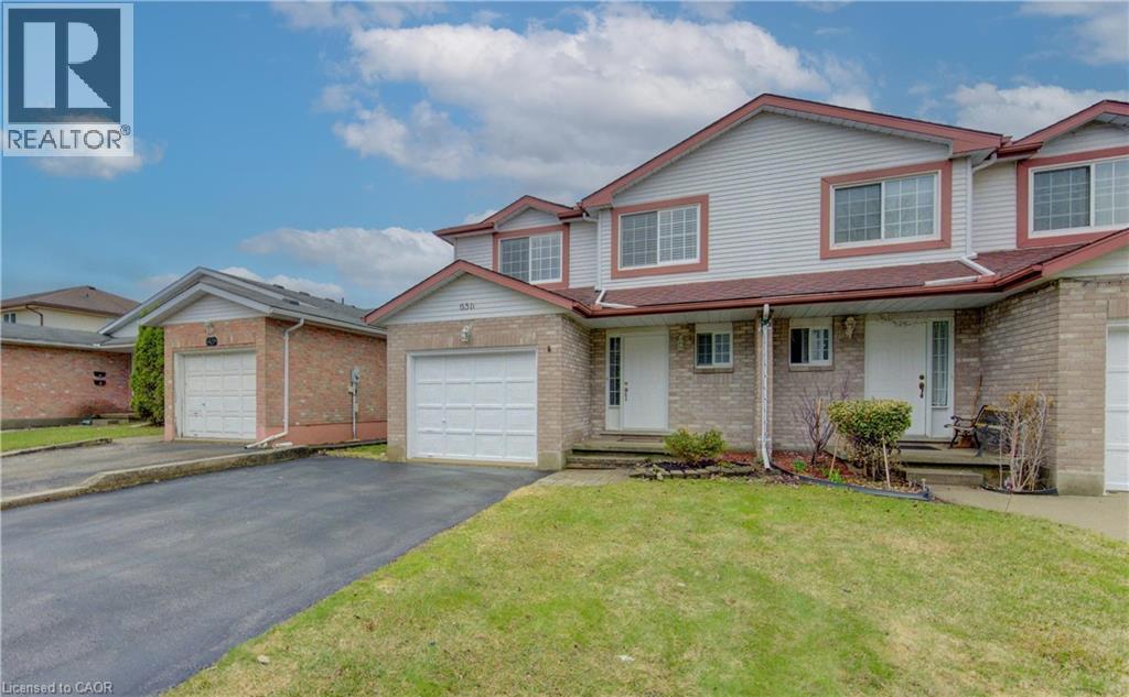 651 PINEROW Crescent Unit# A, Waterloo, Ontario, N2T2K5 — Photo 2