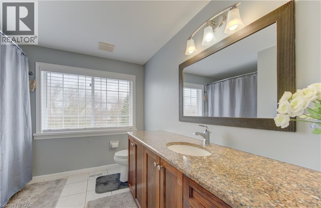 651 PINEROW Crescent Unit# A, Waterloo, Ontario, N2T2K5 — Photo 26