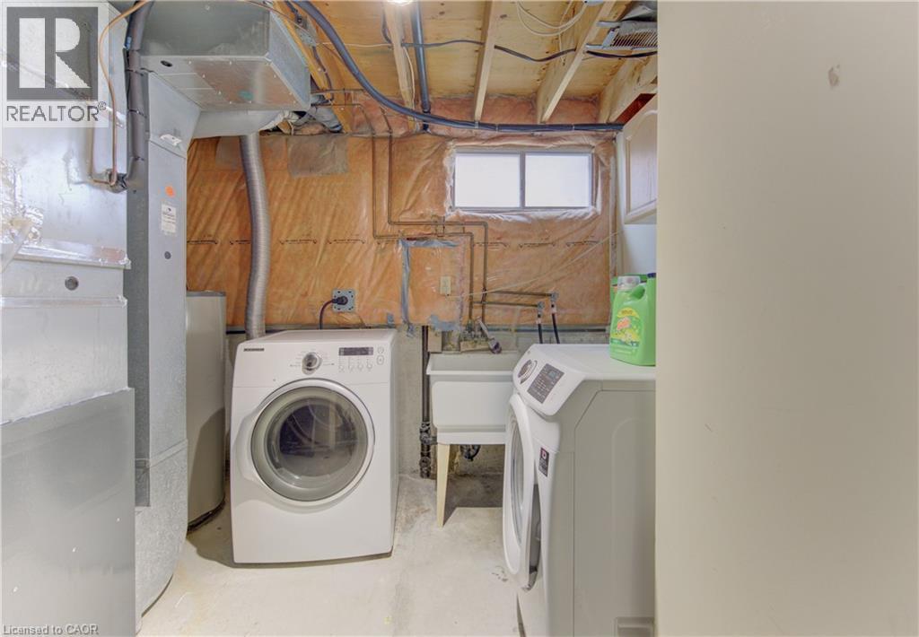 651 PINEROW Crescent Unit# A, Waterloo, Ontario, N2T2K5 — Photo 33