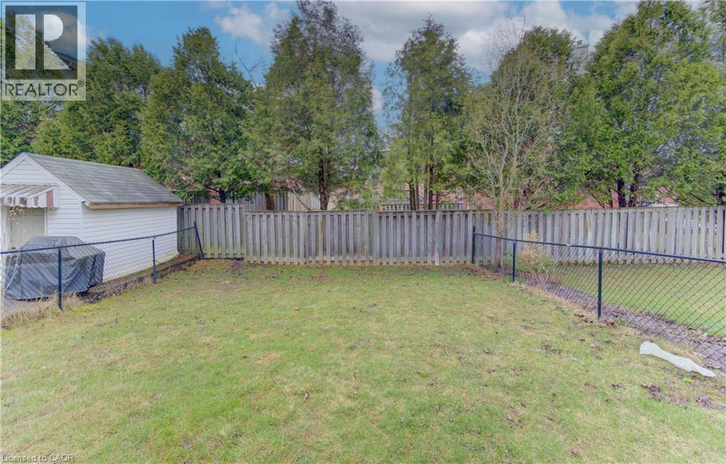 651 PINEROW Crescent Unit# A, Waterloo, Ontario, N2T2K5 — Photo 36