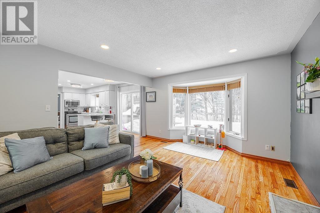 27 Plummer CT, Sault Ste. Marie, Ontario, P6B6E4 — Photo 17