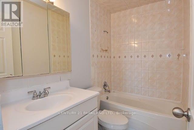 1703 - 10 SUNNY GLENWAY WAY, Toronto (Flemingdon Park), Ontario, M3C2Z3 — Photo 10