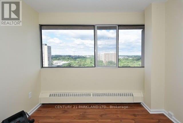 1703 - 10 SUNNY GLENWAY WAY, Toronto (Flemingdon Park), Ontario, M3C2Z3 — Photo 13