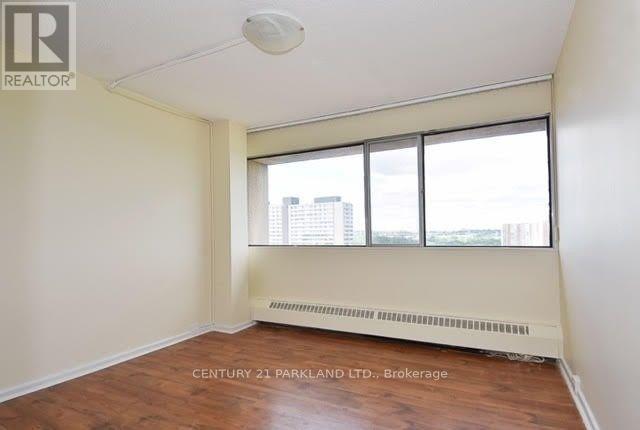 1703 - 10 SUNNY GLENWAY WAY, Toronto (Flemingdon Park), Ontario, M3C2Z3 — Photo 6