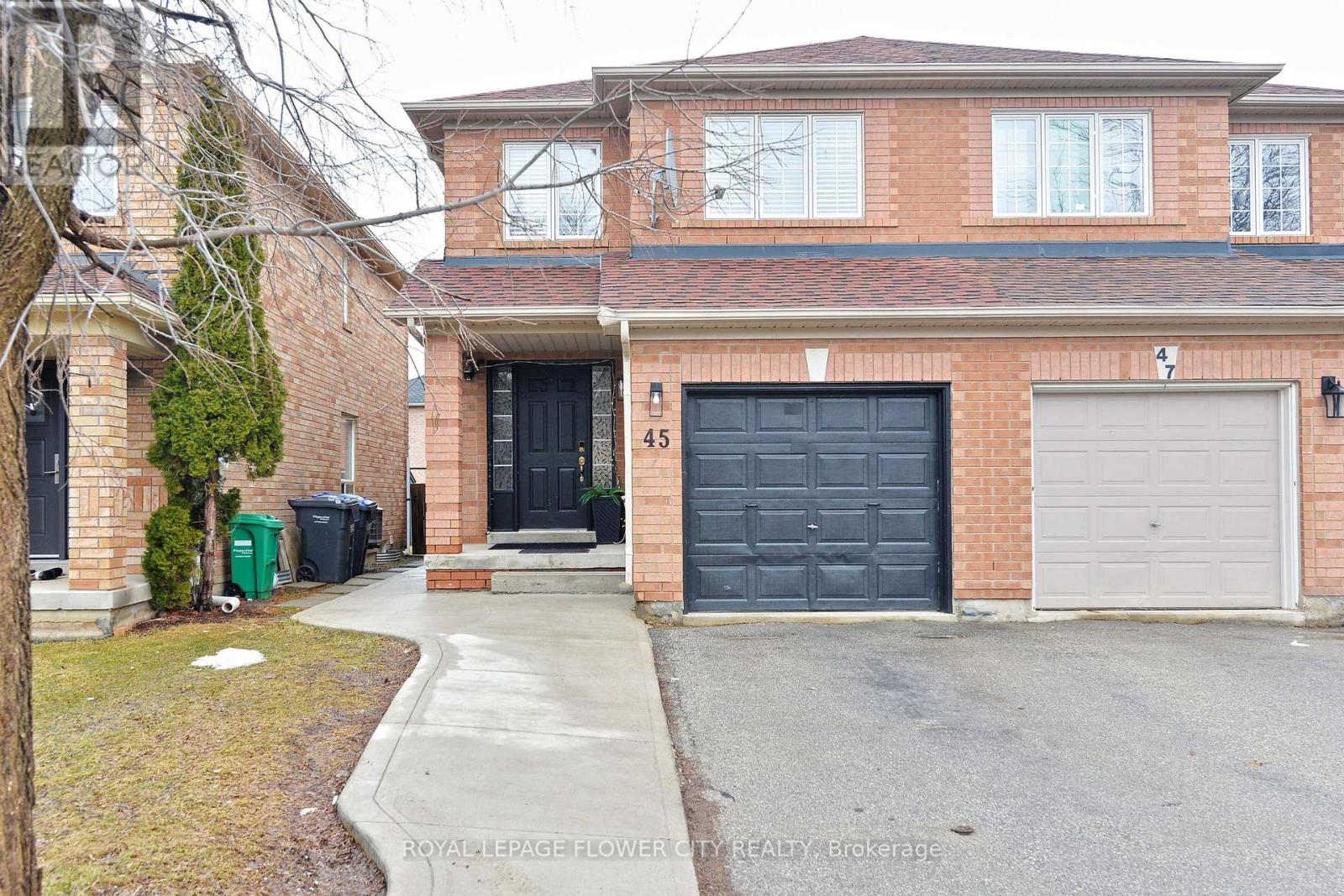 45 ROADMASTER LANE, Brampton (Fletcher's Meadow), Ontario, L7A3A7 — Photo 3