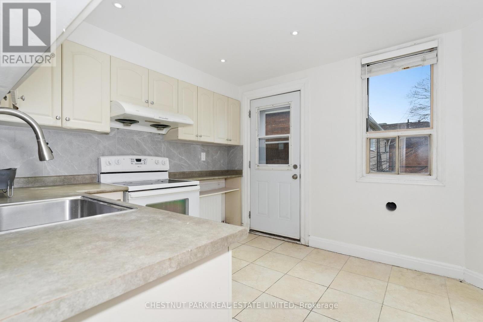 41 RONCESVALLES AVENUE, Toronto (Roncesvalles), Ontario, M6R2K4 — Photo 14