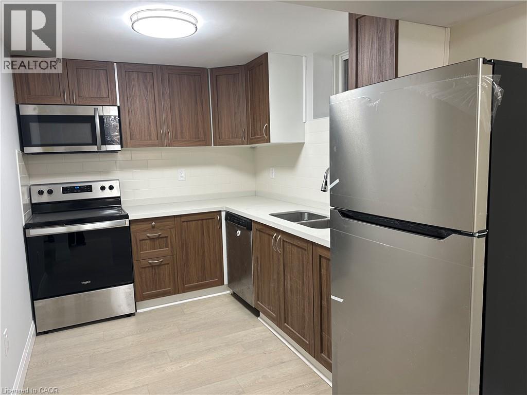 54 WEST 1ST Street, Hamilton, Ontario, L9C3C1 — Photo 3