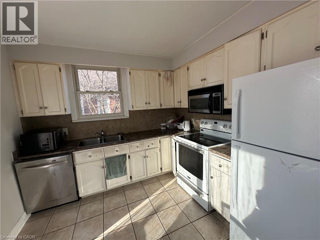 54 WEST 1ST Street, Hamilton, Ontario, L9C3C1 — Photo 4