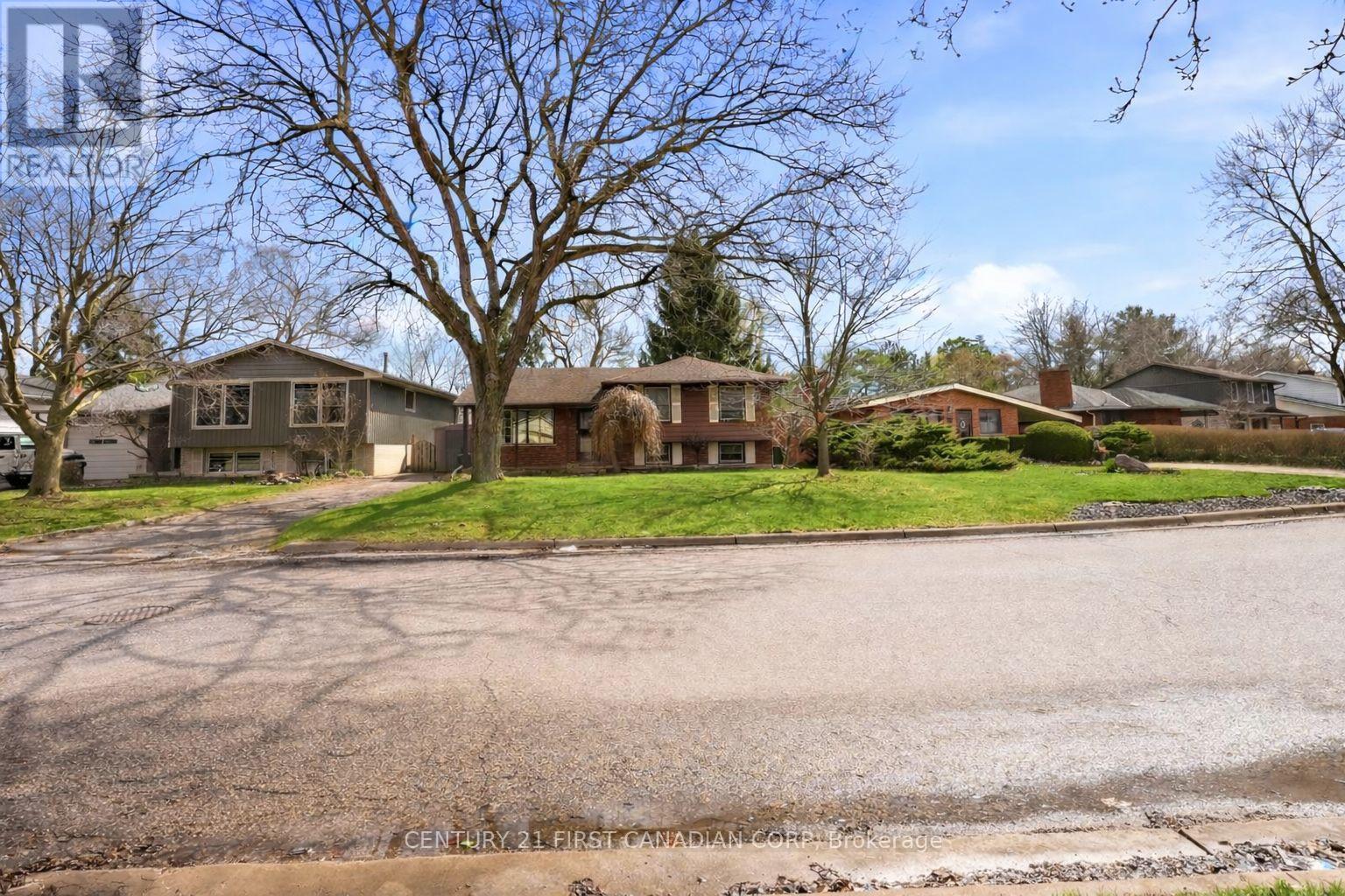 25 GLANWORTH AVENUE, St. Thomas, Ontario, N5R1E5 — Photo 2