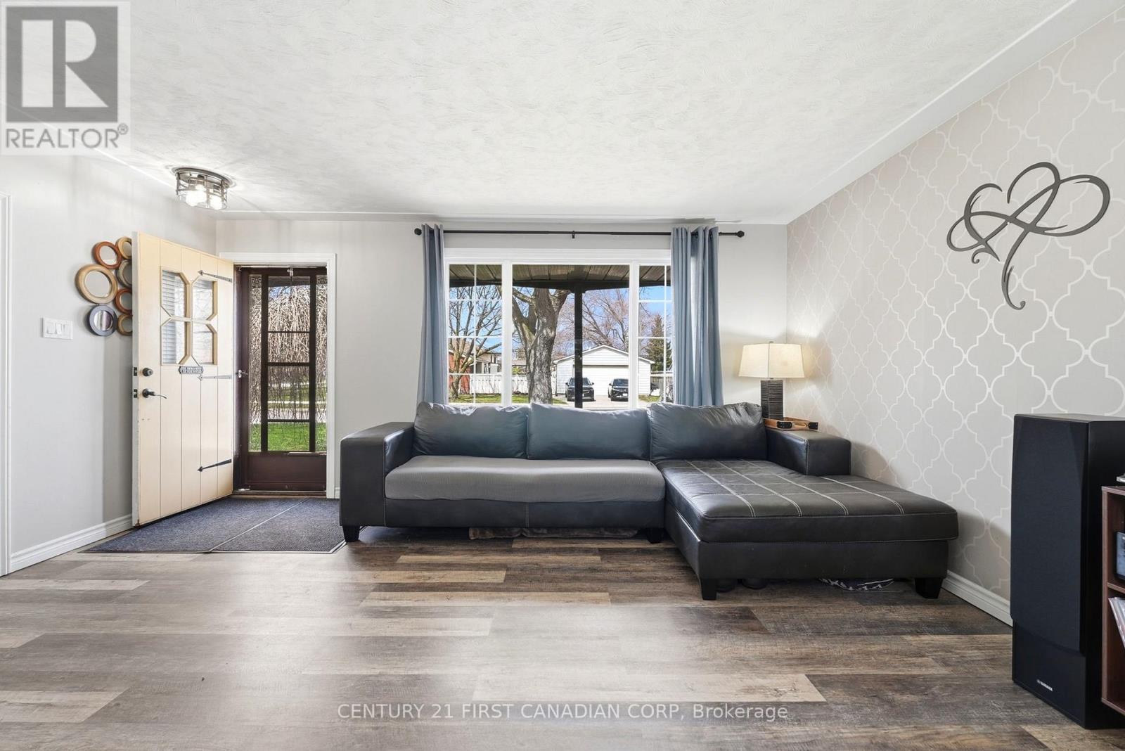 25 GLANWORTH AVENUE, St. Thomas, Ontario, N5R1E5 — Photo 4