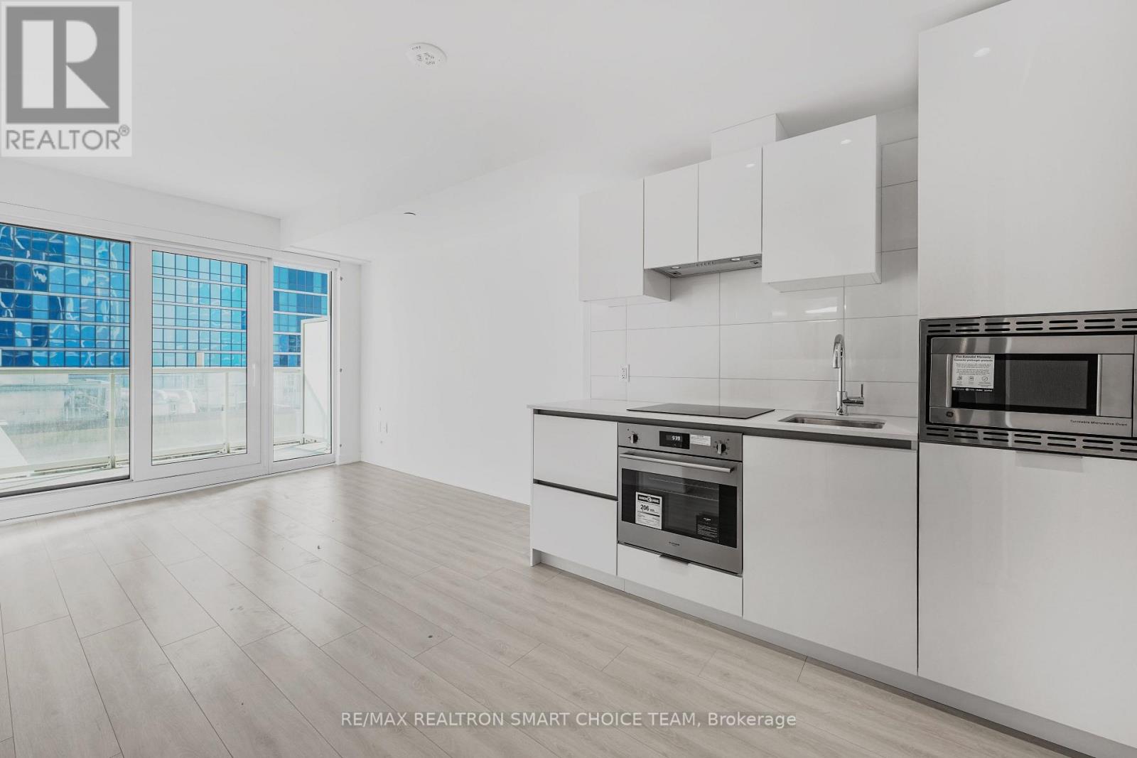 1816 - 230 SIMCOE STREET, Toronto (Kensington-Chinatown), Ontario, M5T0G7 — Photo 12