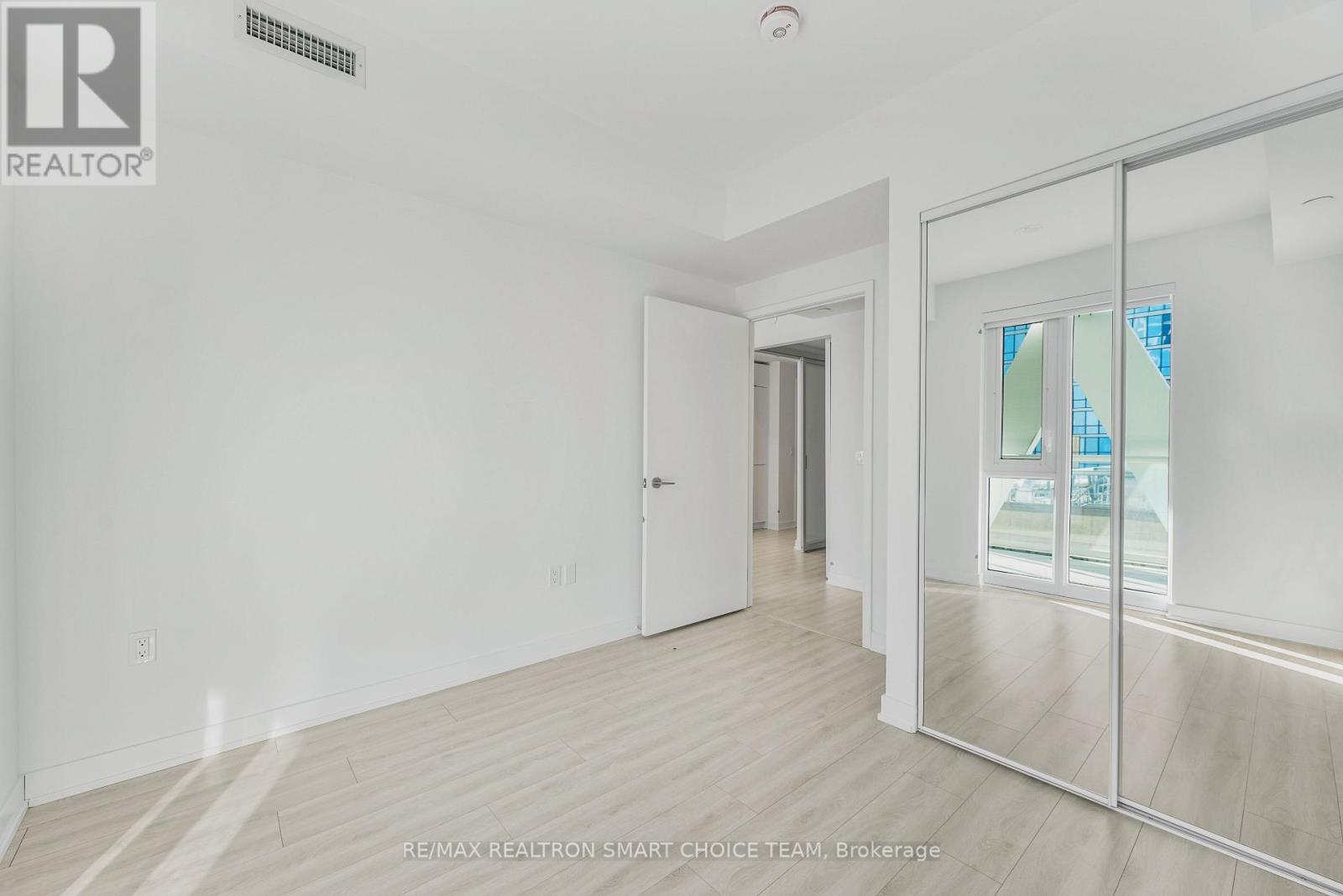 1816 - 230 SIMCOE STREET, Toronto (Kensington-Chinatown), Ontario, M5T0G7 — Photo 20