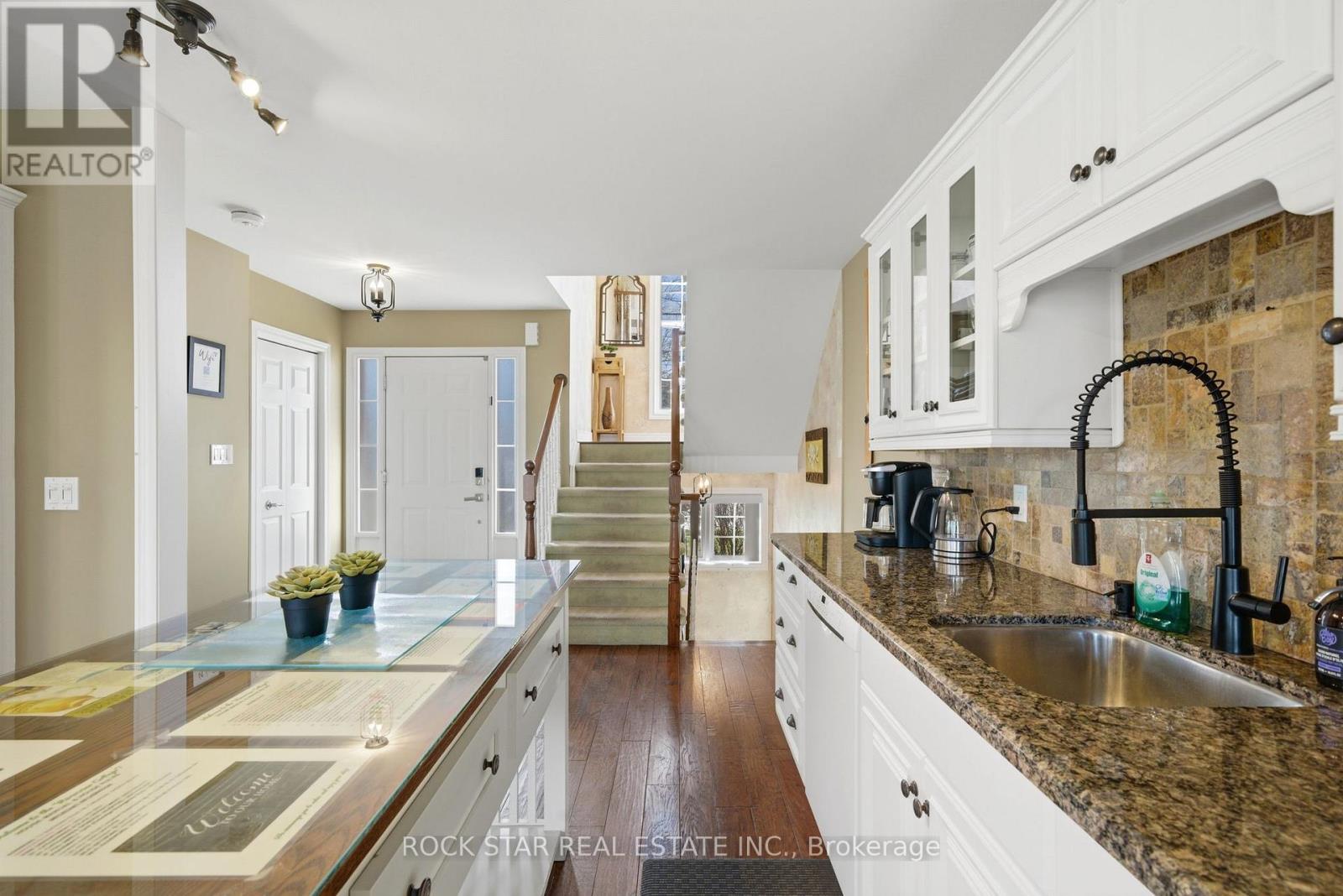 72 MARTINDALE ROAD, St. Catharines (Grapeview), Ontario, L2S2Y3 — Photo 6