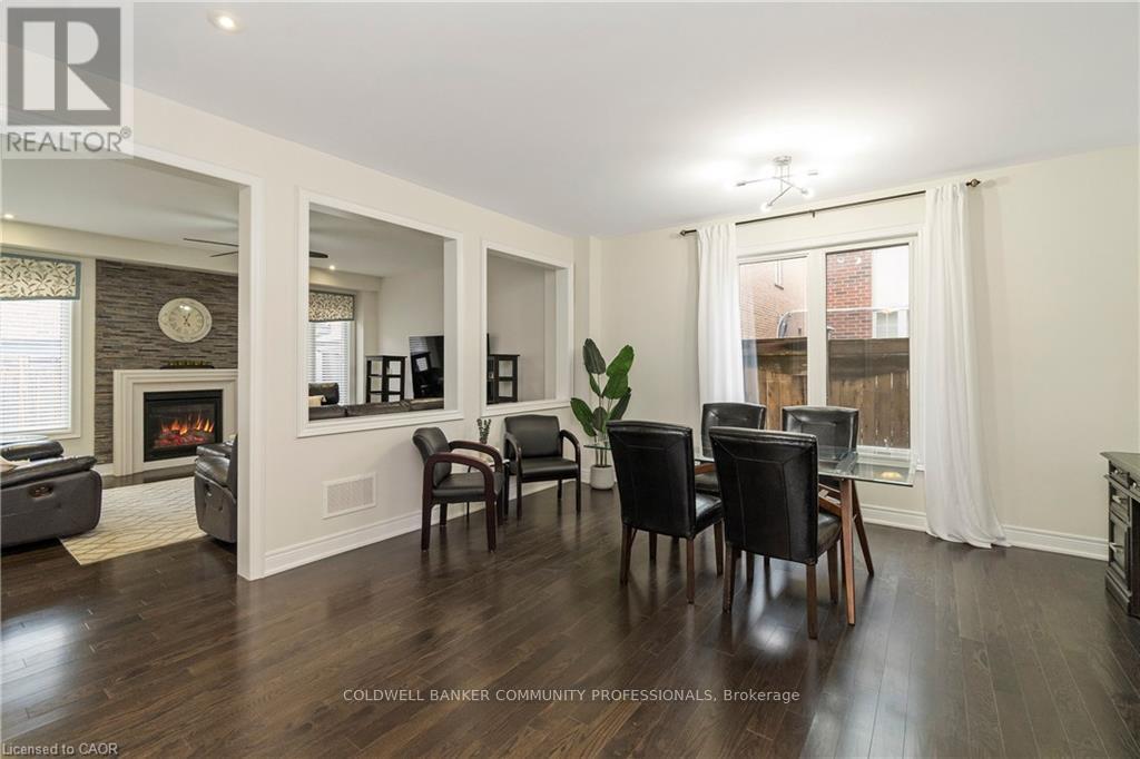 4 MACBEAN CRESCENT, Hamilton (Waterdown), Ontario, L8B0S5 — Photo 7
