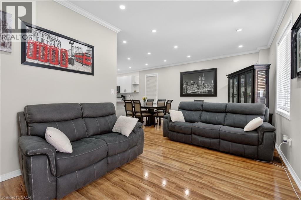 33 PANORAMA Way, Hamilton, Ontario, L8E6C6 — Photo 11