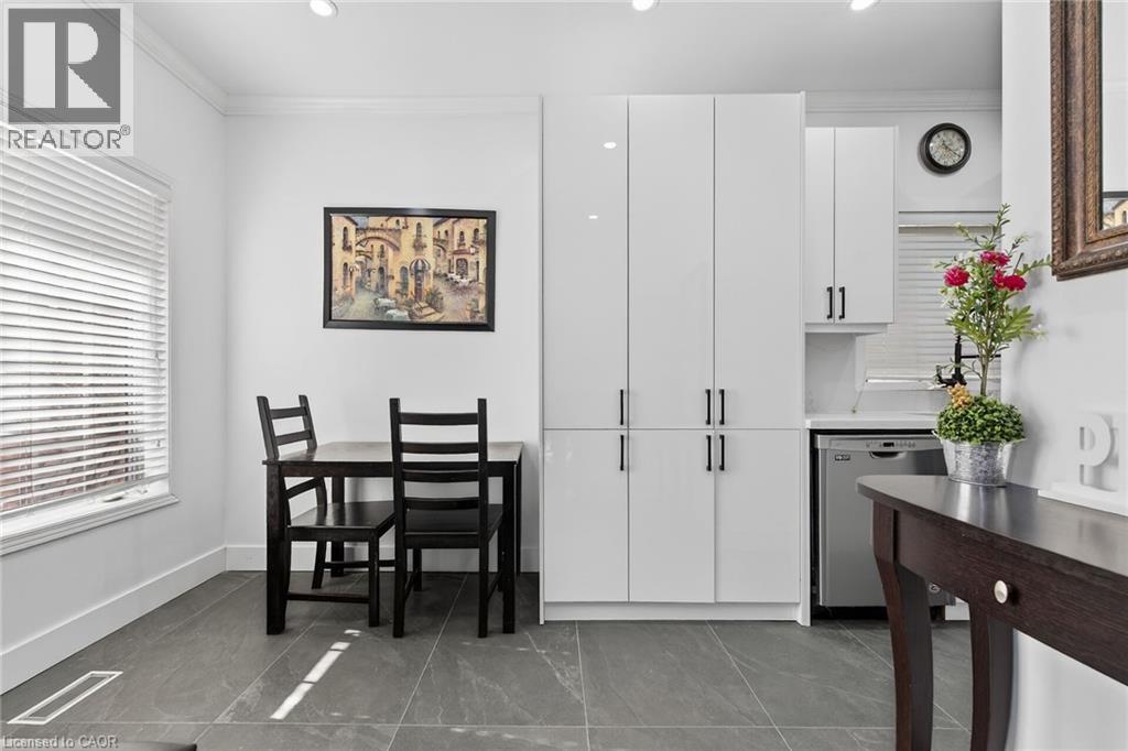 33 PANORAMA Way, Hamilton, Ontario, L8E6C6 — Photo 19