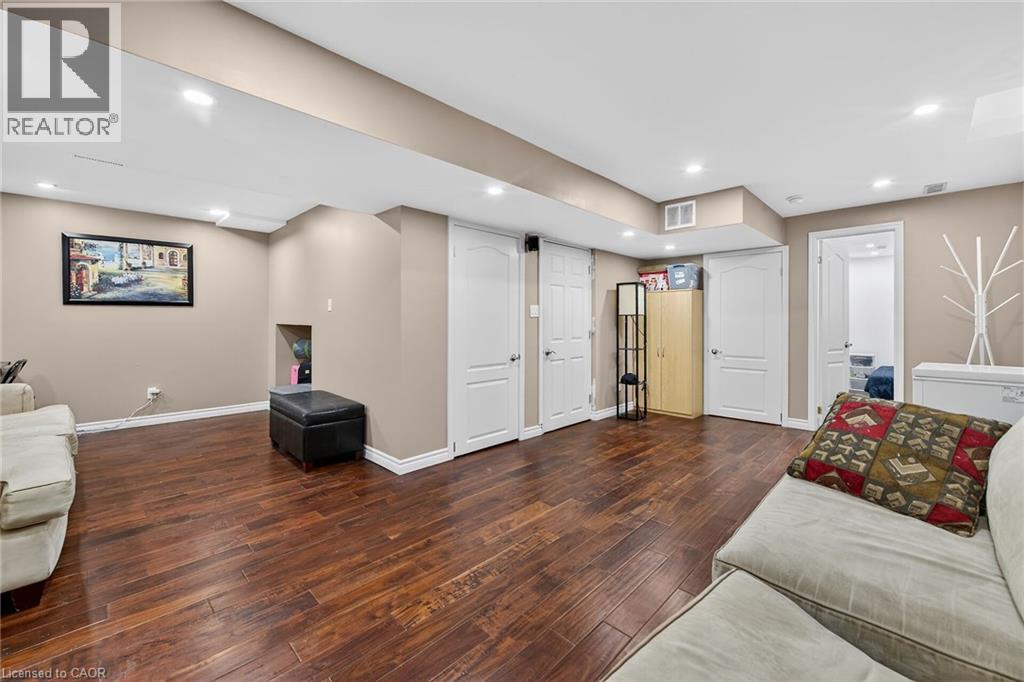 33 PANORAMA Way, Hamilton, Ontario, L8E6C6 — Photo 37