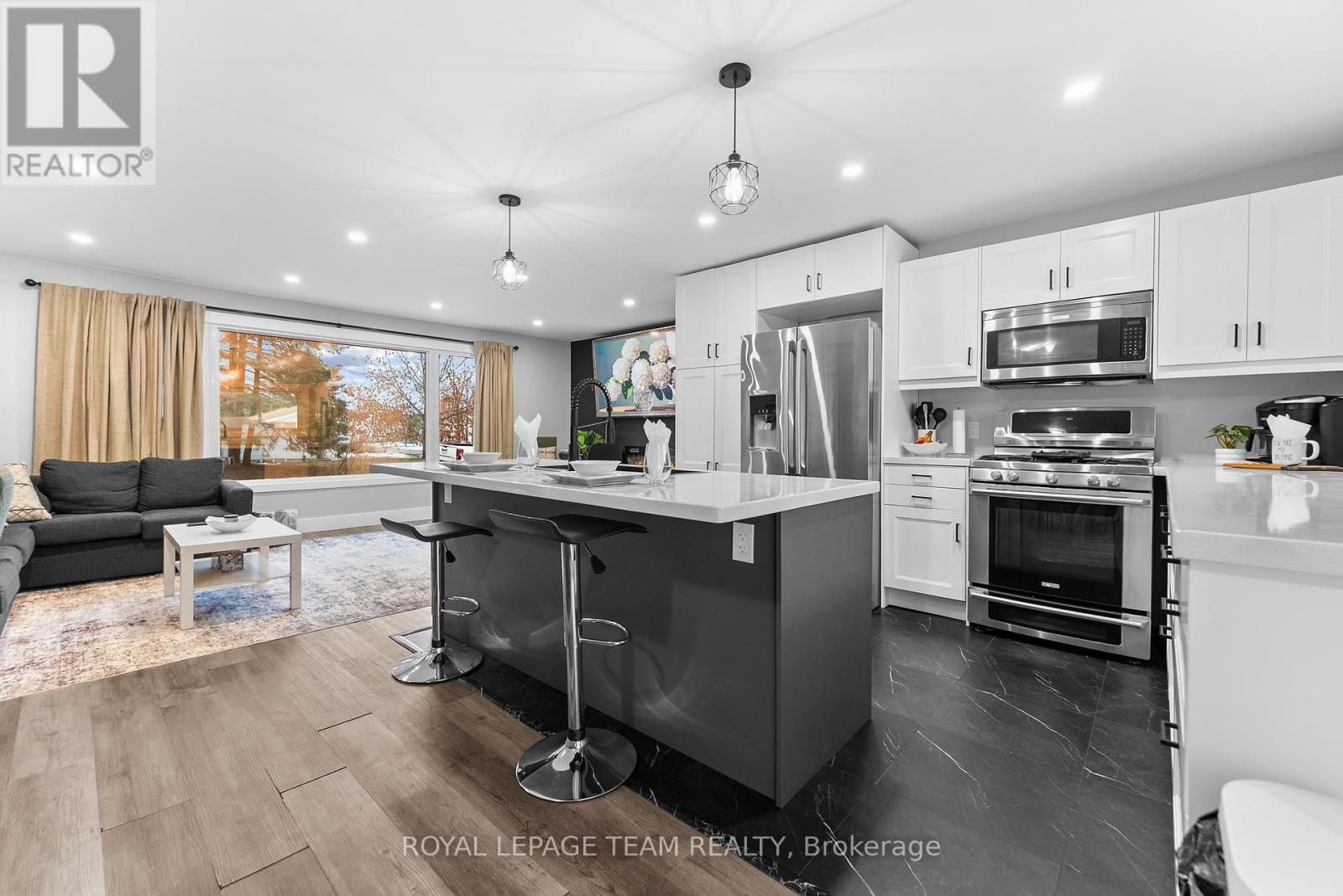 25 FRONTENAC CRESCENT, Deep River, Ontario, K0J1P0 — Photo 15