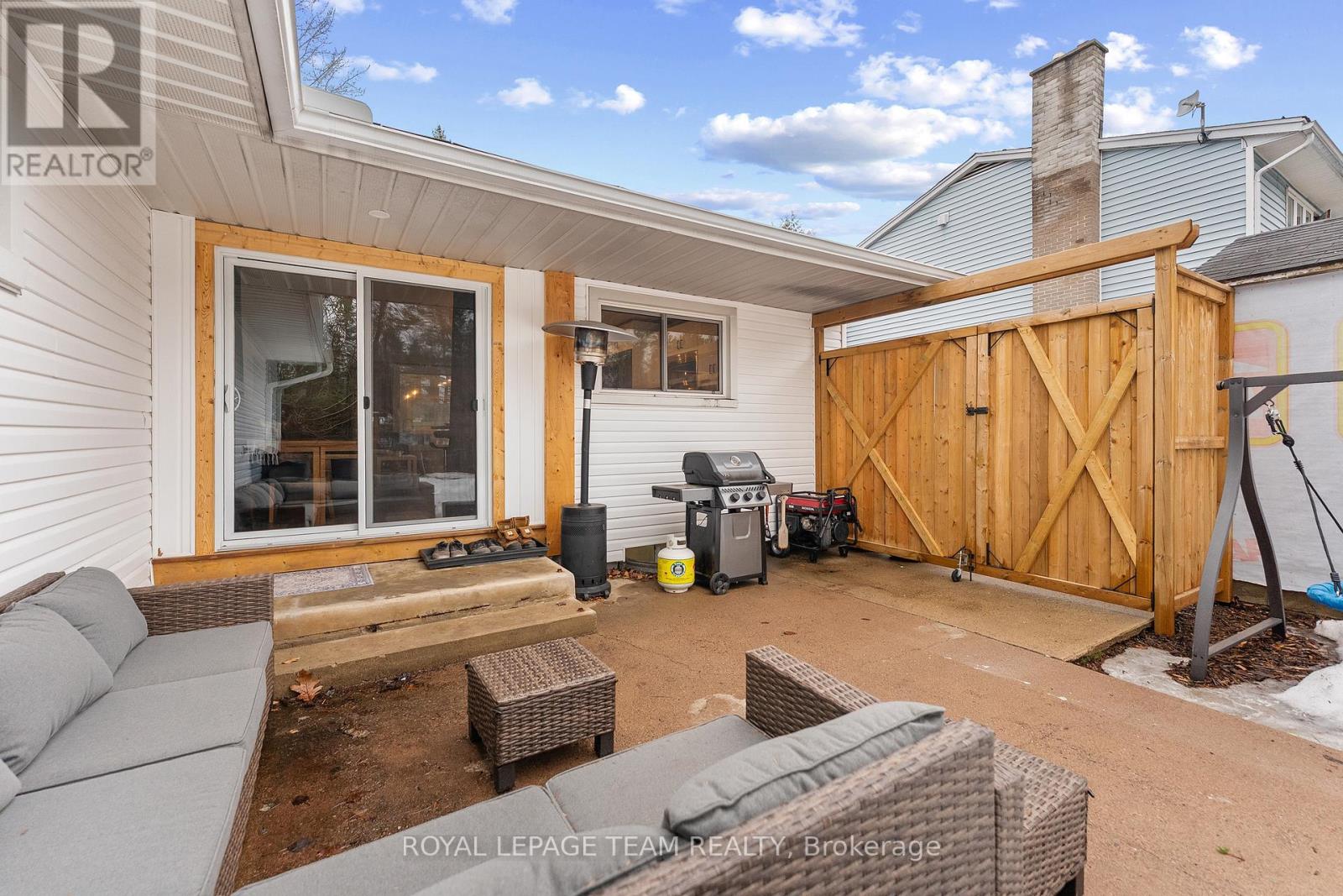 25 FRONTENAC CRESCENT, Deep River, Ontario, K0J1P0 — Photo 37