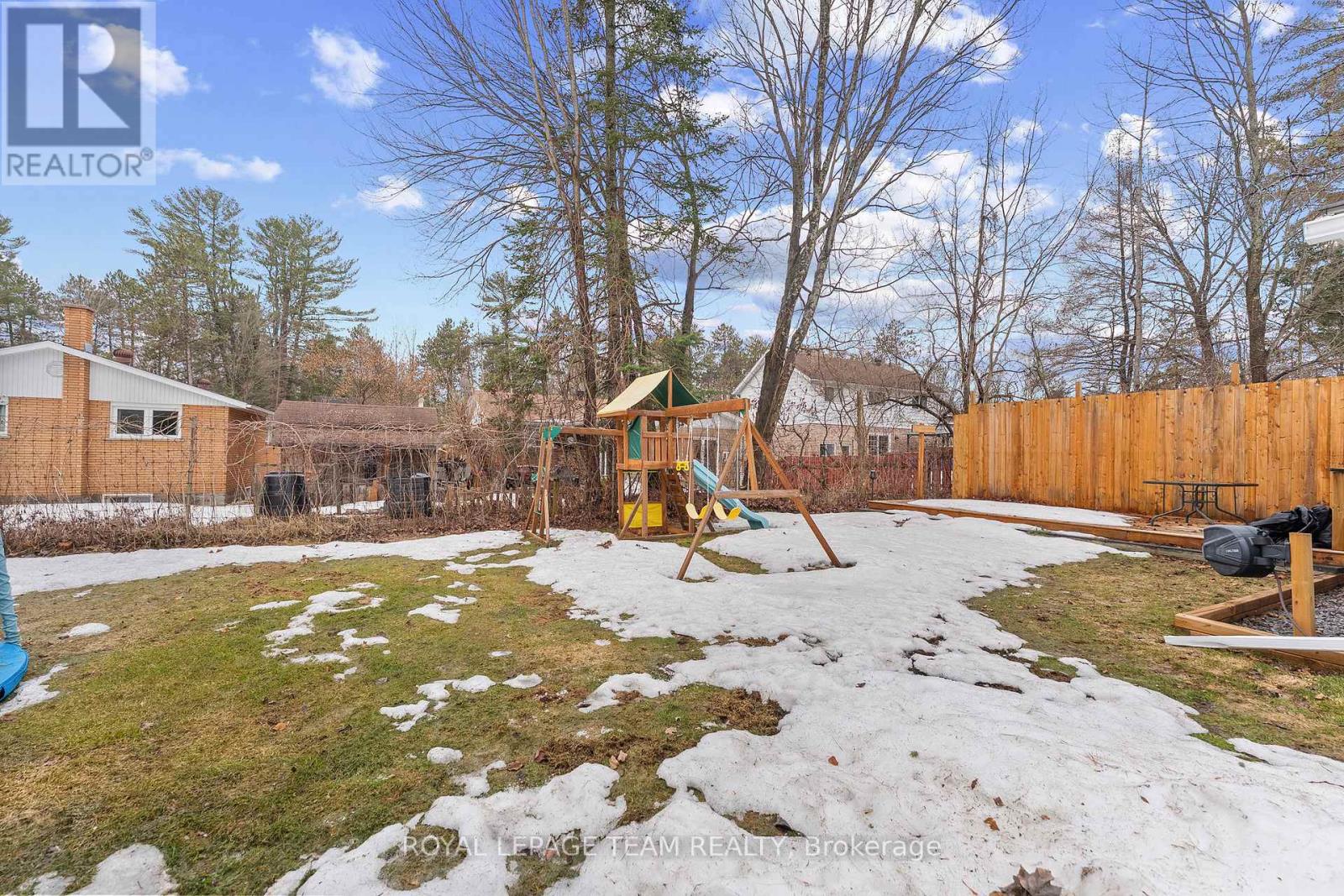 25 FRONTENAC CRESCENT, Deep River, Ontario, K0J1P0 — Photo 38