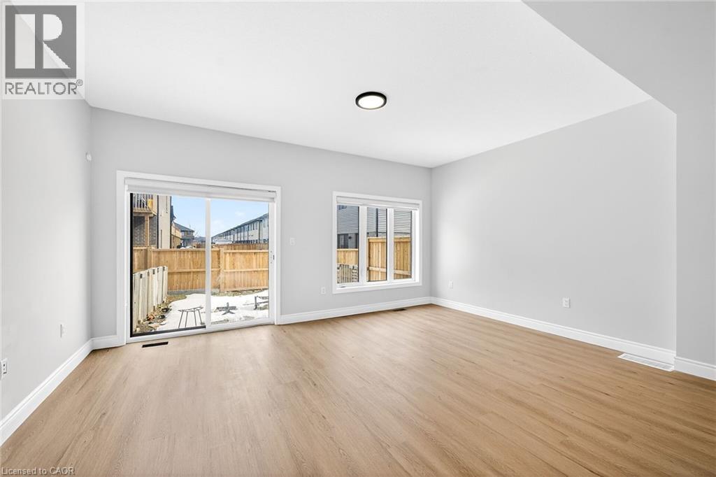 10 JUNE CALLWOOD Way, Brantford, Ontario, N3T0T7 — Photo 17