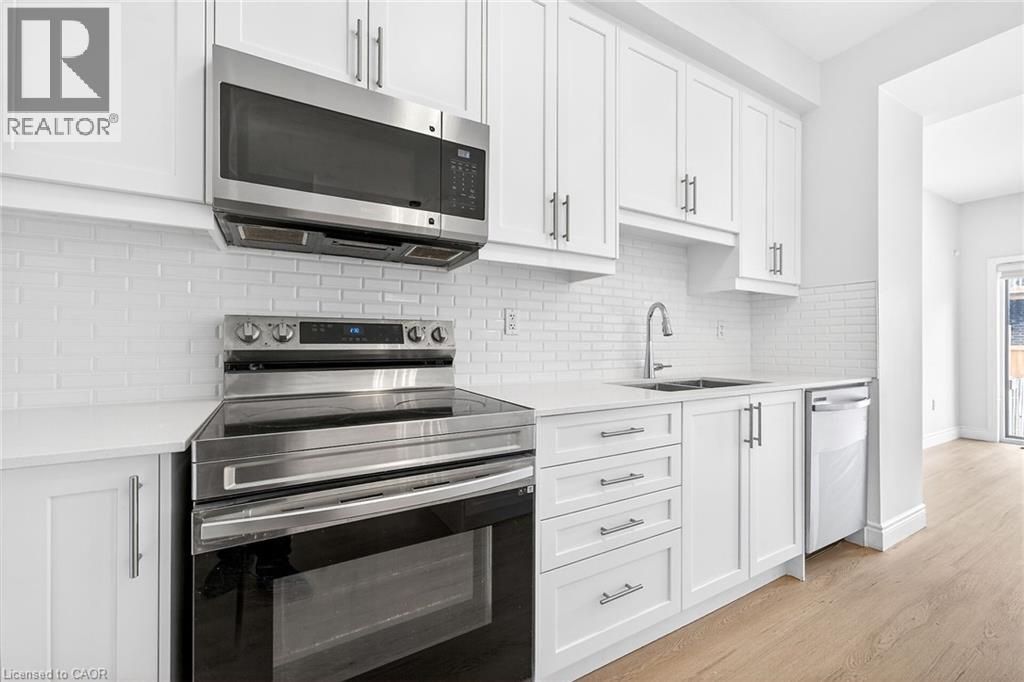 10 JUNE CALLWOOD Way, Brantford, Ontario, N3T0T7 — Photo 9