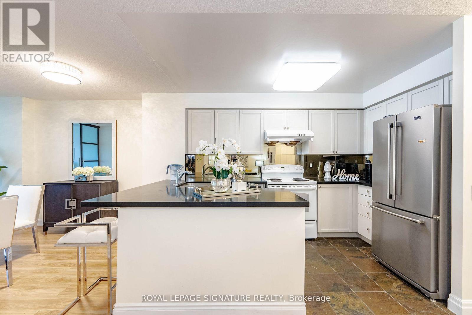 209 - 21 HILLCREST AVENUE, Toronto (Willowdale East), Ontario, M2N7K2 — Photo 3