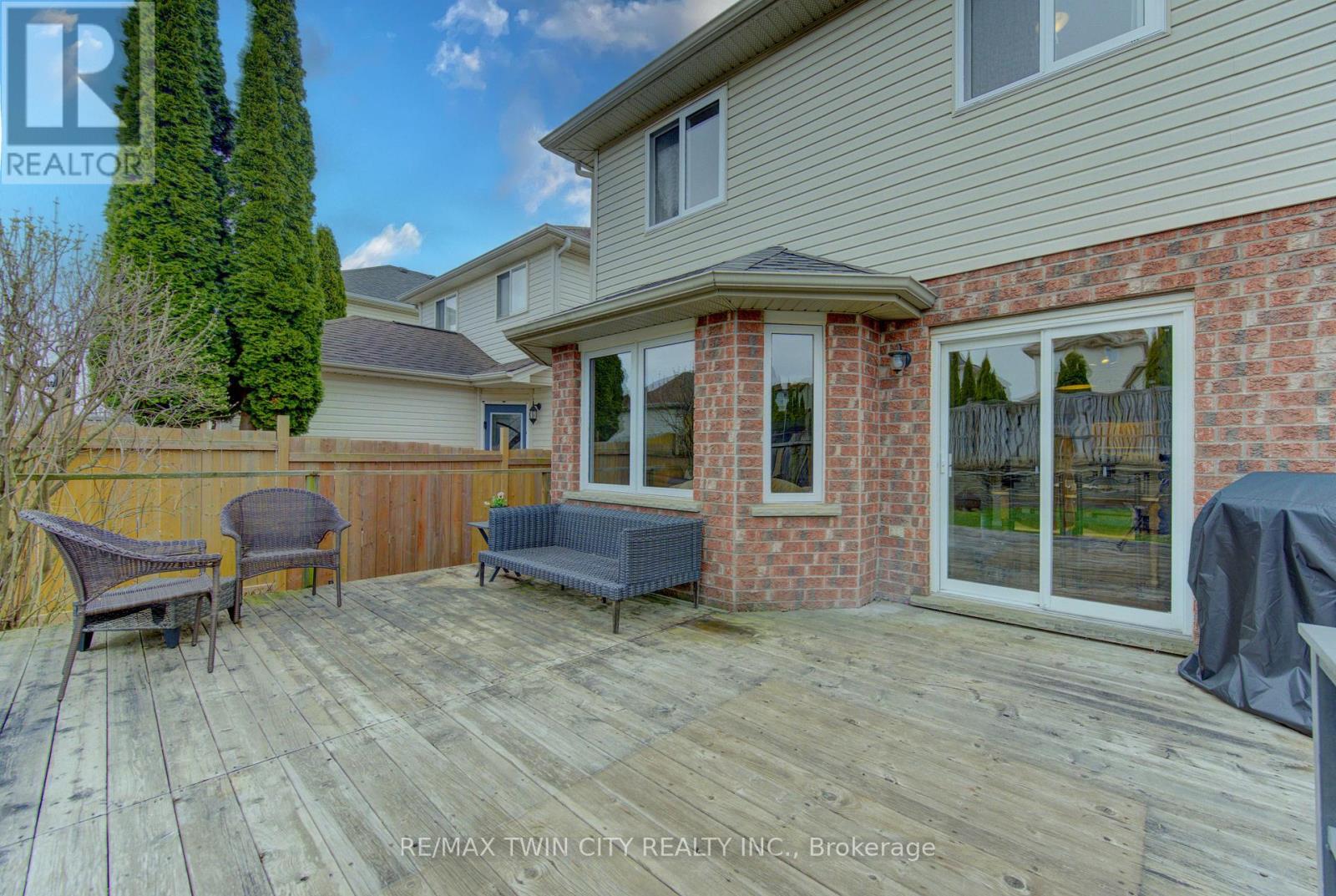 161 WINDFLOWER DRIVE S, Kitchener, Ontario, N2E3S9 — Photo 4