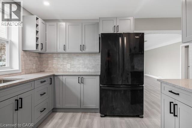 116 IRENE Avenue, Hamilton, Ontario, L8G2B5 — Photo 2