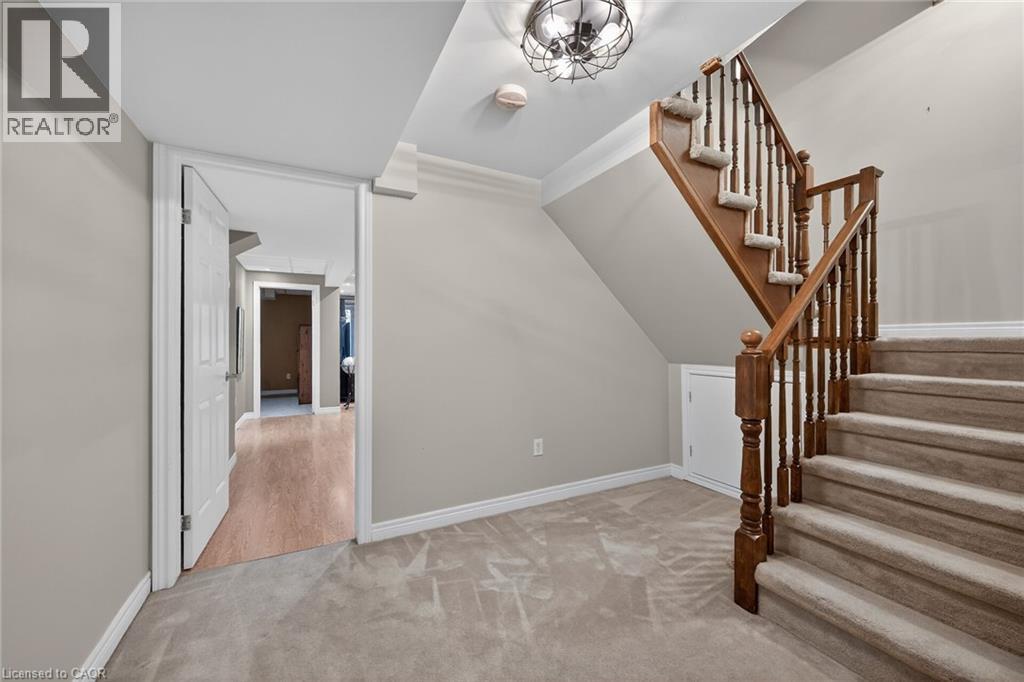 25 HAMILTON Street S Unit# 31, Waterdown, Ontario, L8B0L1 — Photo 33