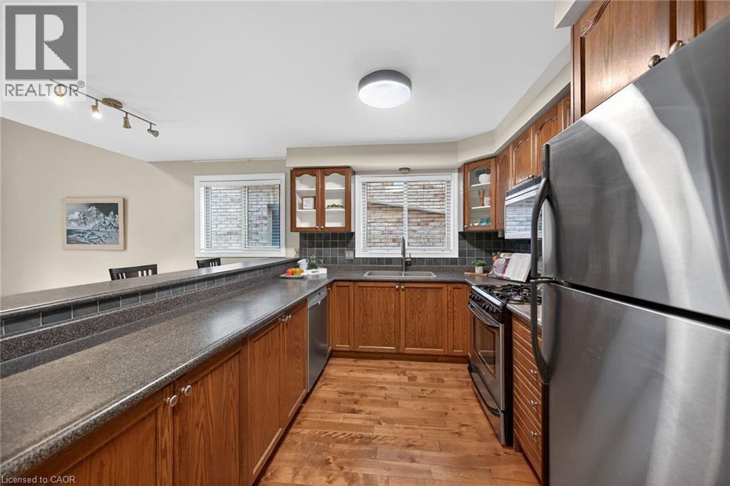 25 HAMILTON Street S Unit# 31, Waterdown, Ontario, L8B0L1 — Photo 7