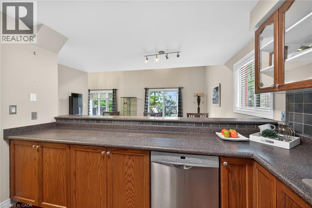 25 HAMILTON Street S Unit# 31, Waterdown, Ontario, L8B0L1 — Photo 8