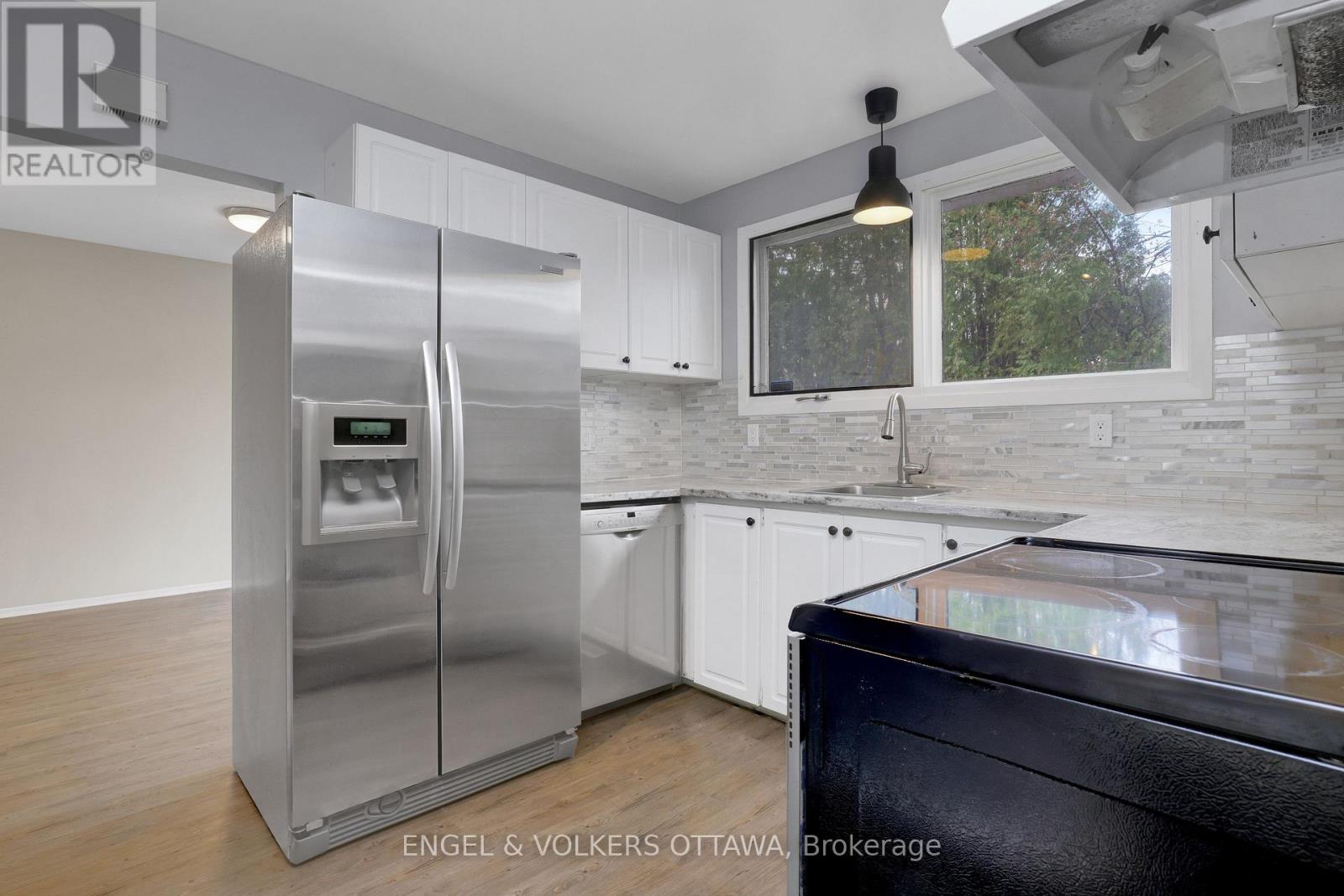 20 MEADOWBANK DRIVE, Ottawa, Ontario, K2G0N9 — Photo 14