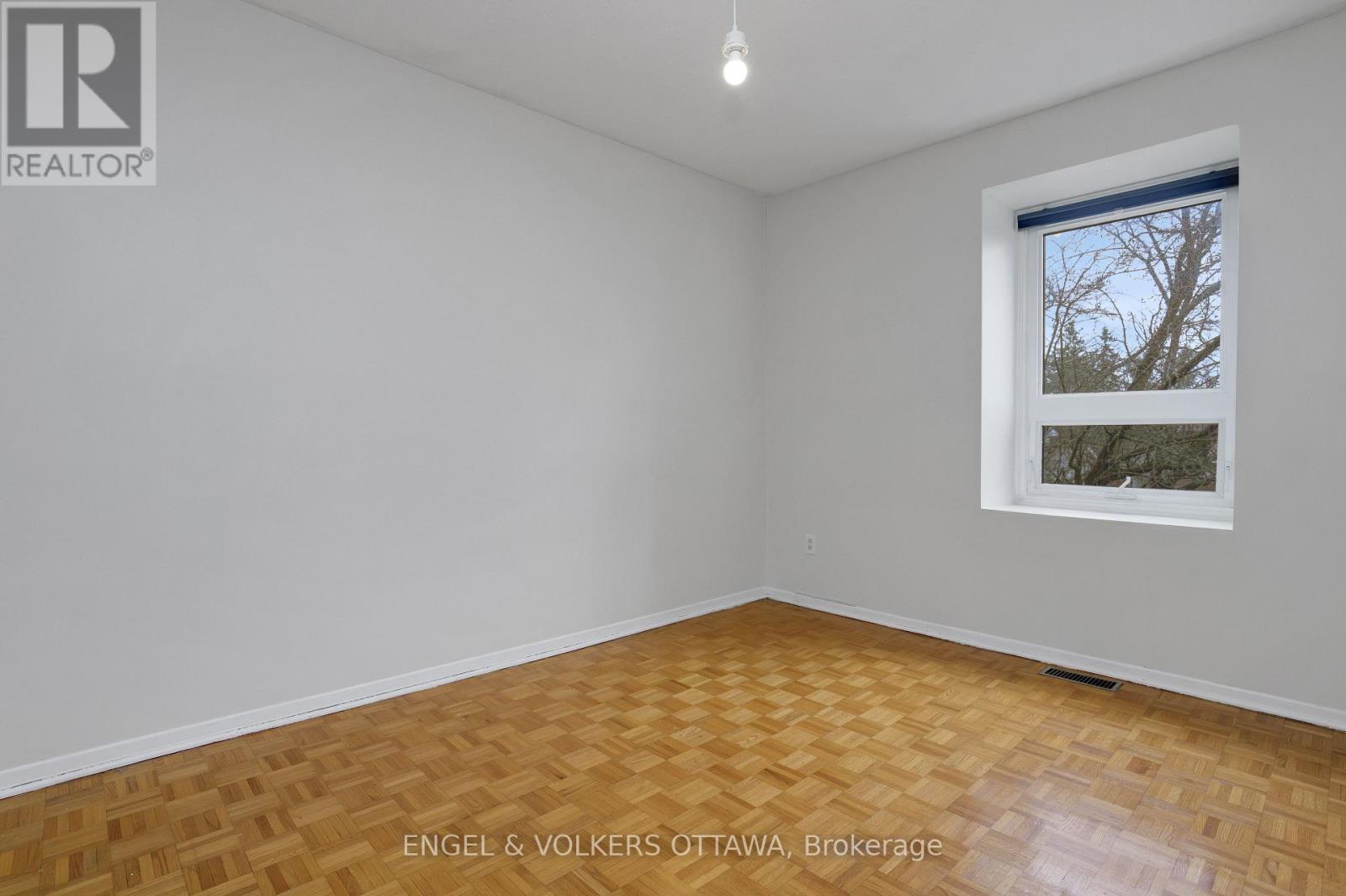 20 MEADOWBANK DRIVE, Ottawa, Ontario, K2G0N9 — Photo 24