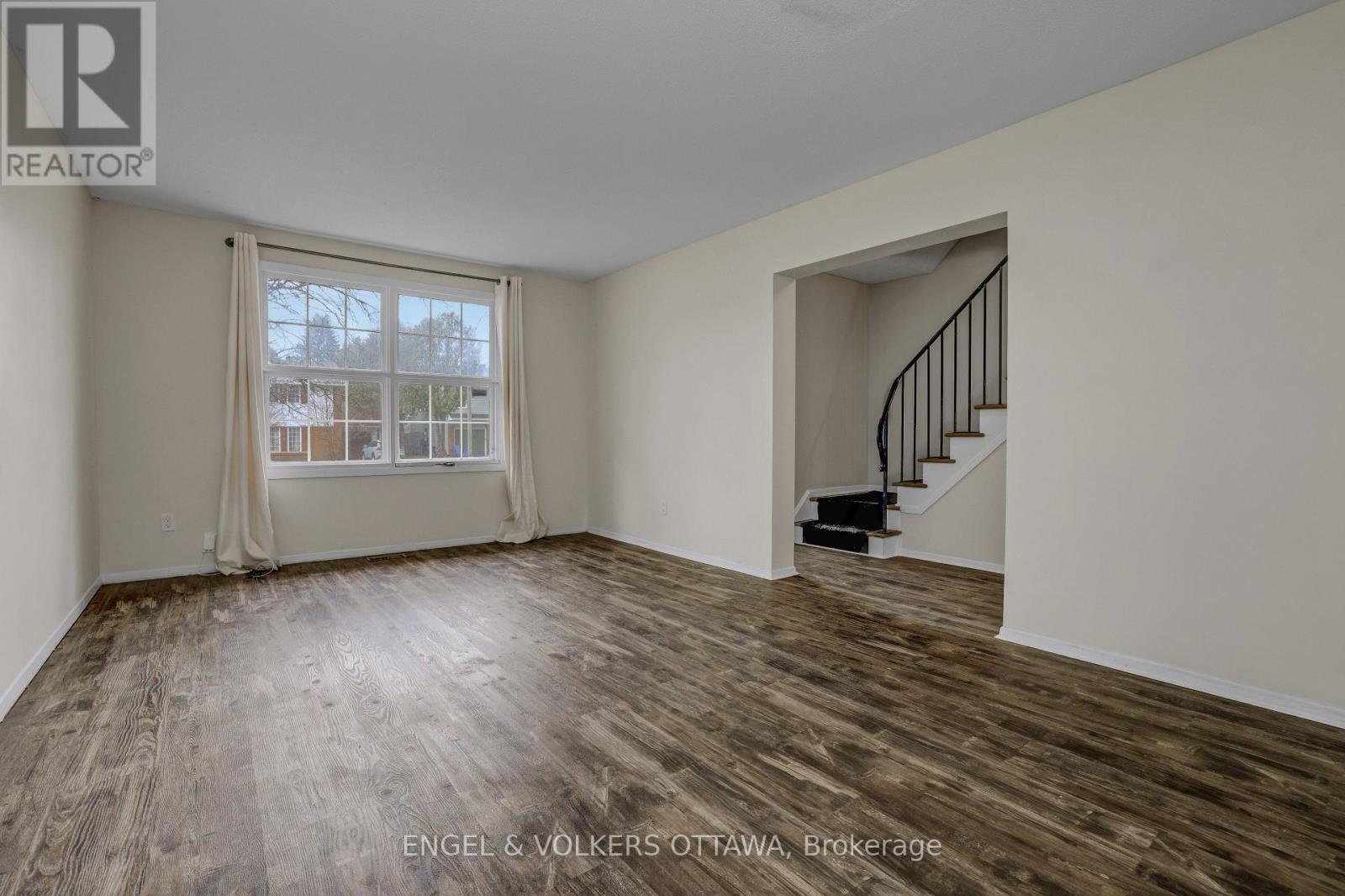 20 MEADOWBANK DRIVE, Ottawa, Ontario, K2G0N9 — Photo 7