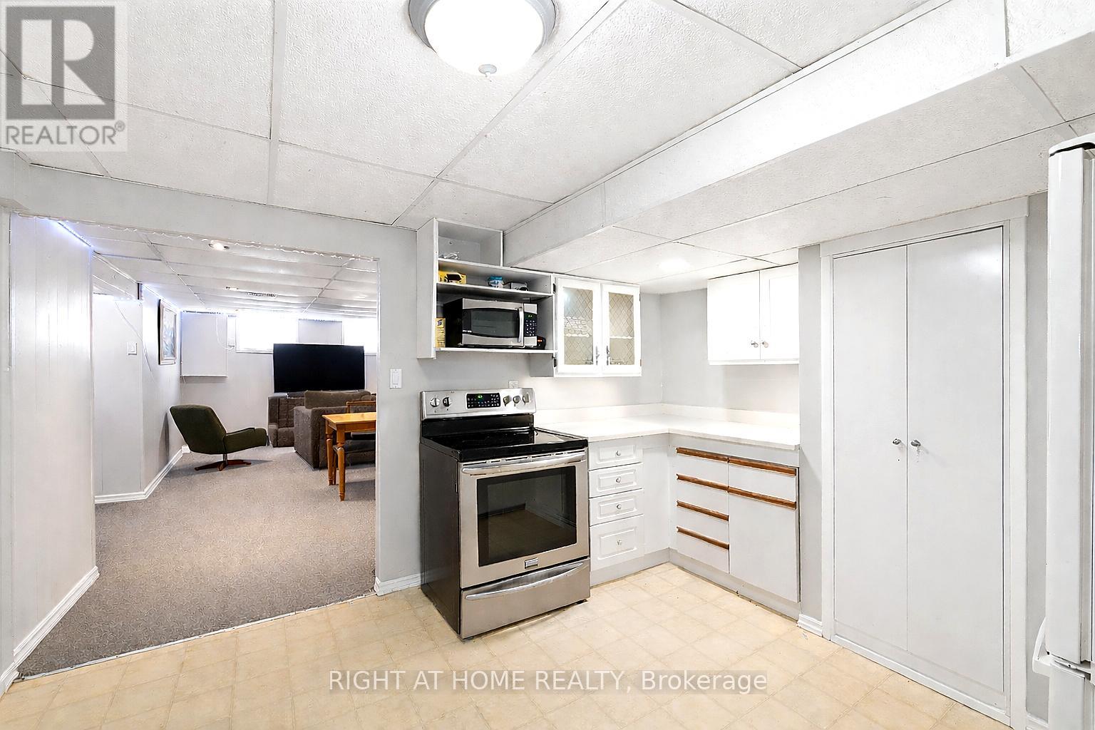 13 WESTVIEW CRESCENT, Hamilton (Waterdown), Ontario, L8B0E4 — Photo 13