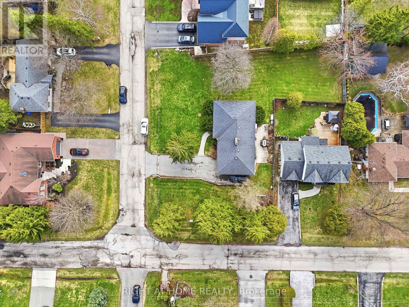 13 WESTVIEW CRESCENT, Hamilton (Waterdown), Ontario, L8B0E4 — Photo 17