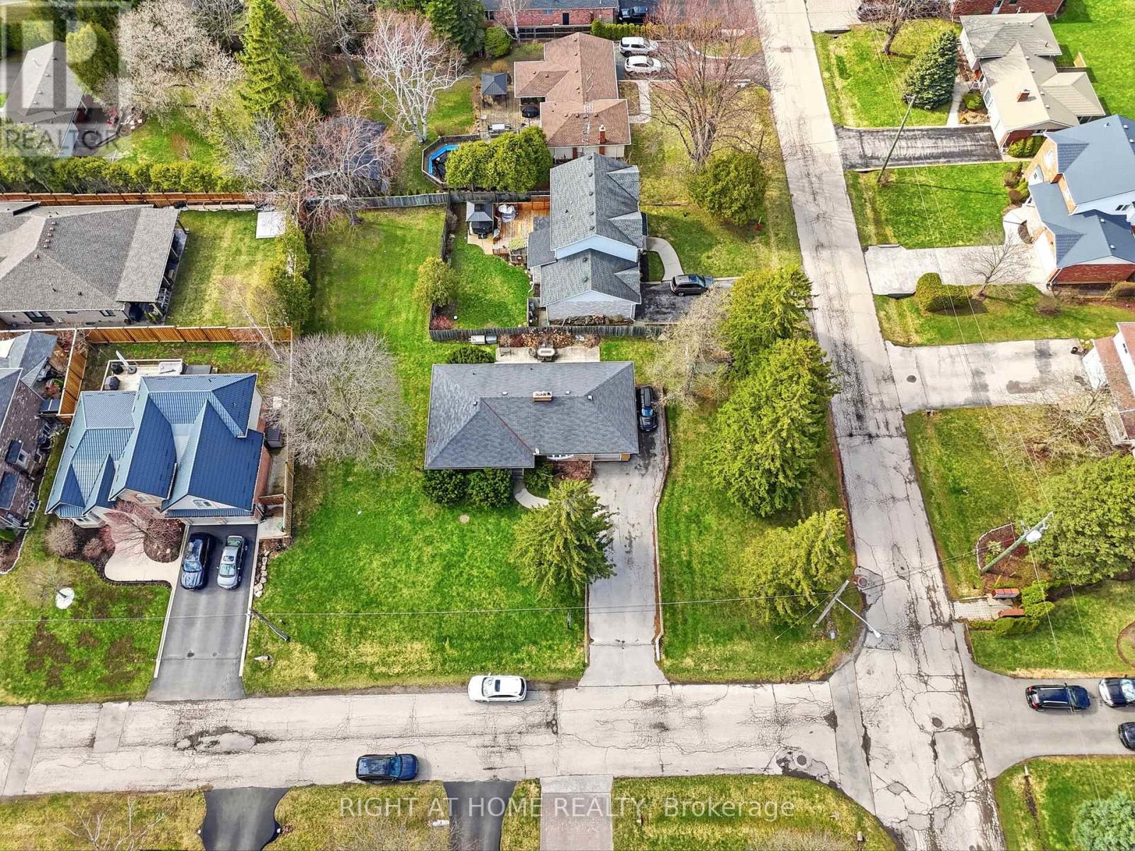 13 WESTVIEW CRESCENT, Hamilton (Waterdown), Ontario, L8B0E4 — Photo 22