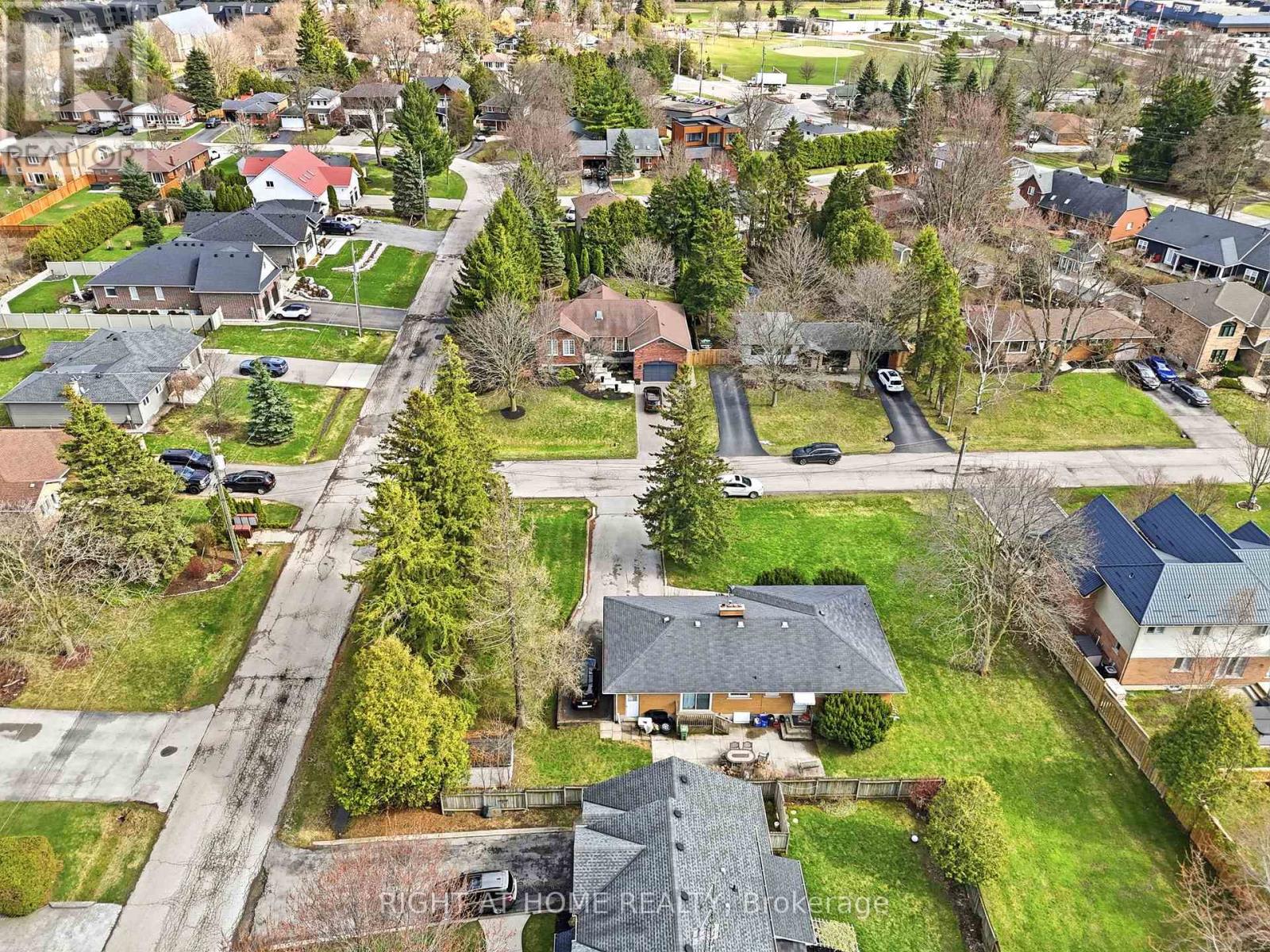 13 WESTVIEW CRESCENT, Hamilton (Waterdown), Ontario, L8B0E4 — Photo 6