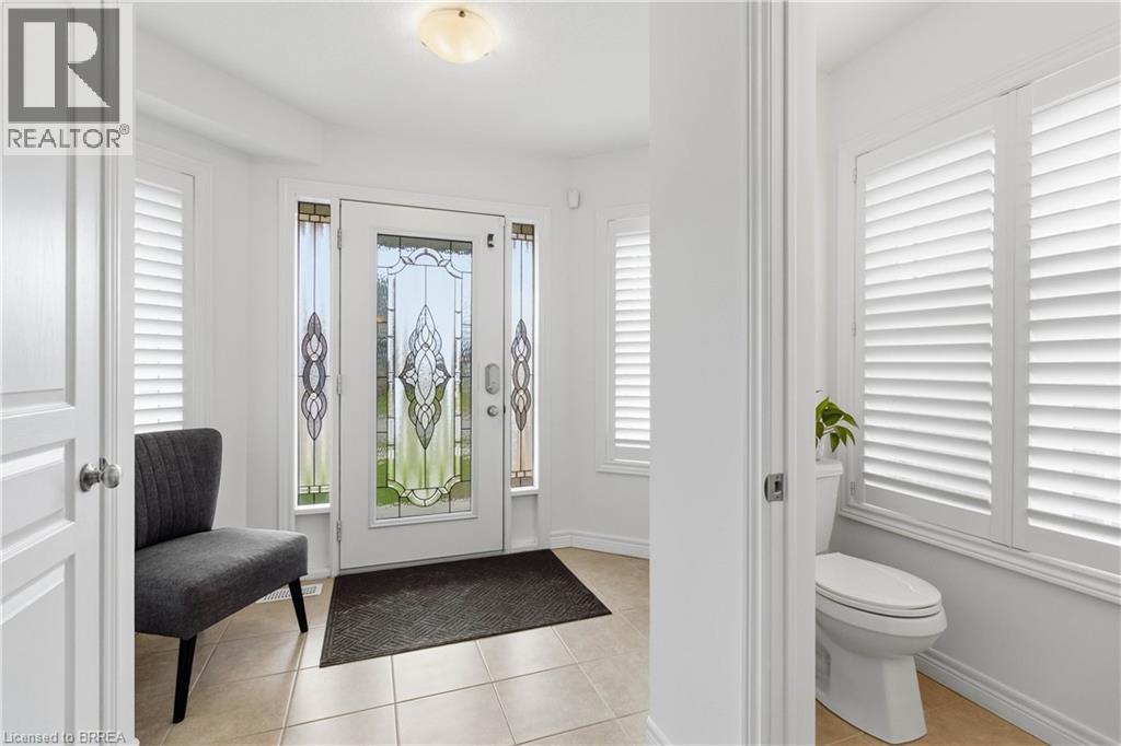 1 CHARLESWOOD Crescent, Hannon, Ontario, L0R1P0 — Photo 2