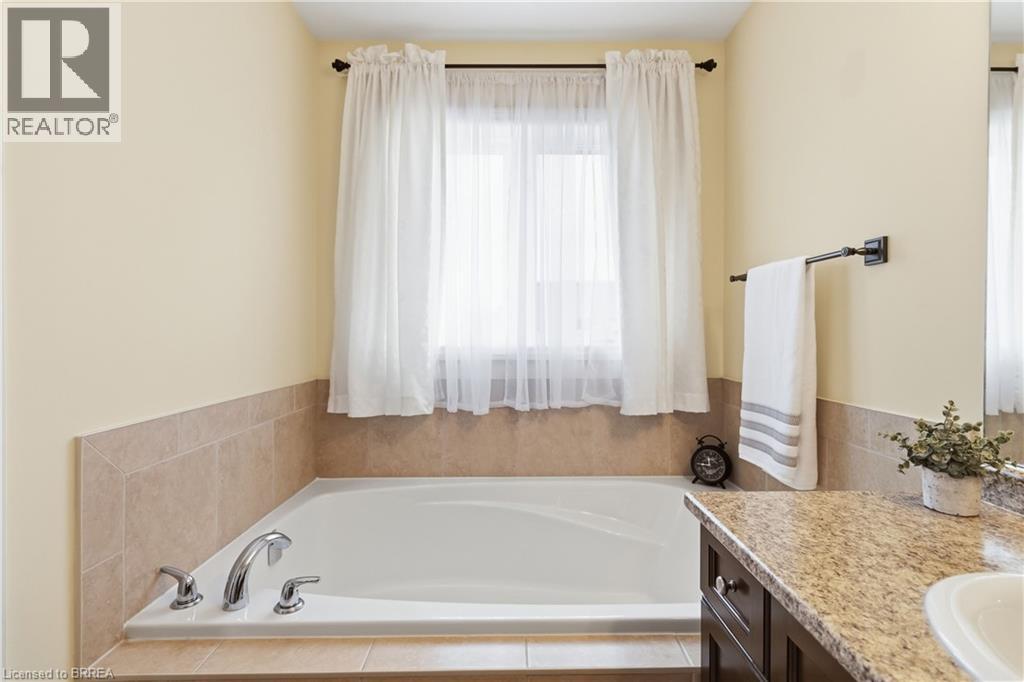 1 CHARLESWOOD Crescent, Hannon, Ontario, L0R1P0 — Photo 25