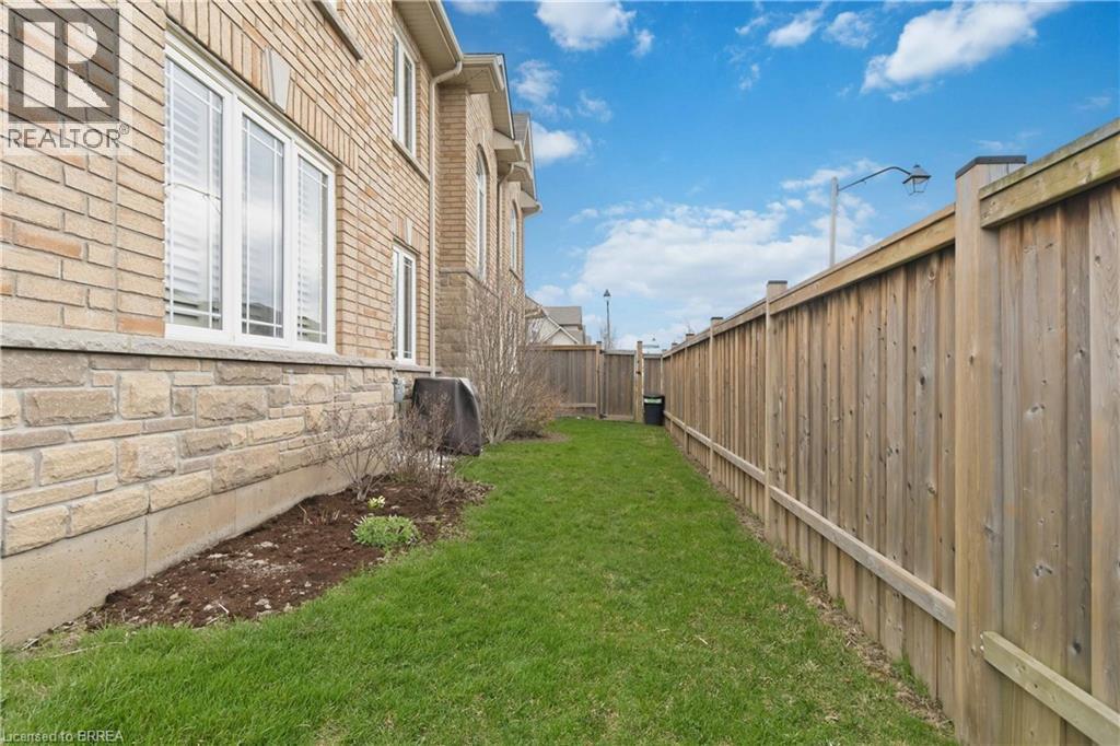 1 CHARLESWOOD Crescent, Hannon, Ontario, L0R1P0 — Photo 38