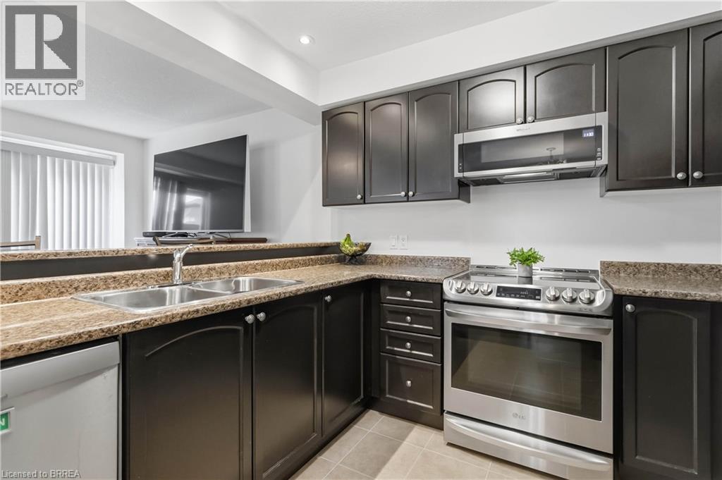 1 CHARLESWOOD Crescent, Hannon, Ontario, L0R1P0 — Photo 6