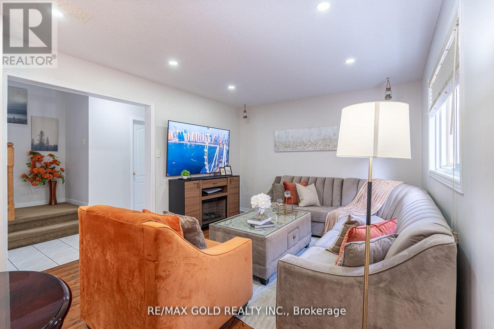 94 BIGHORN CRESCENT, Brampton (Sandringham-Wellington), Ontario, L6R1G7 — Photo 3