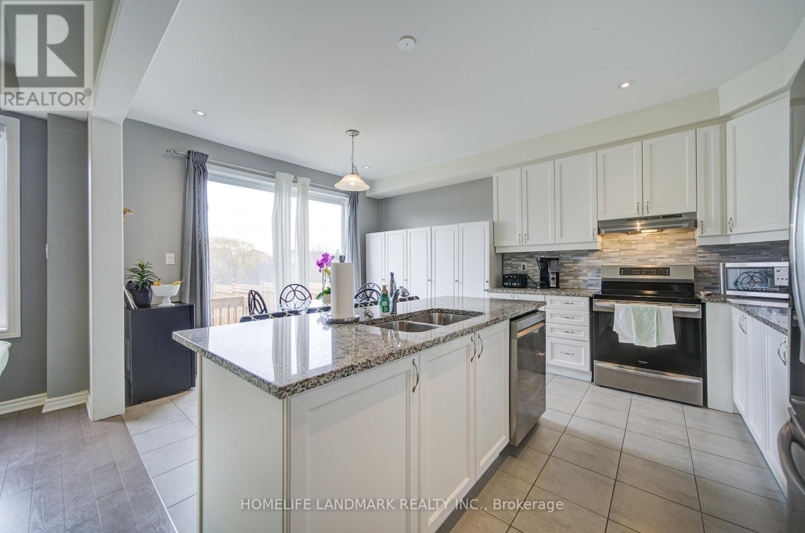 106 BARKERVILLE DRIVE, Whitby, Ontario, L1P0L8 — Photo 14