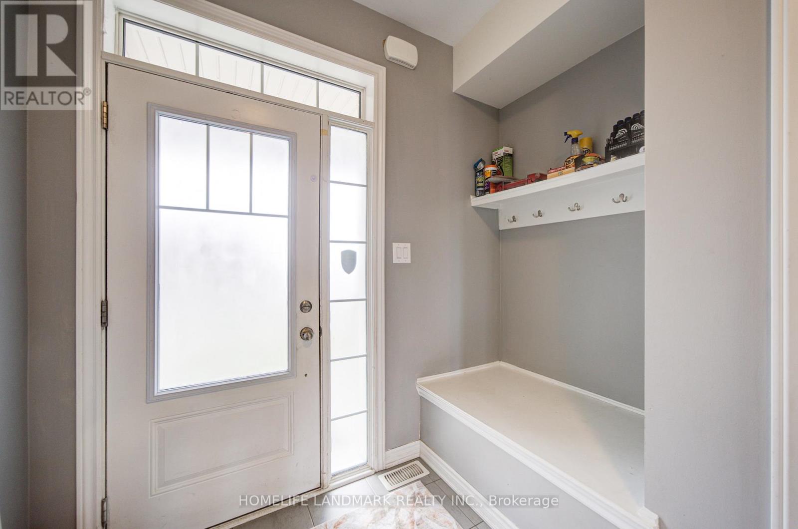 106 BARKERVILLE DRIVE, Whitby, Ontario, L1P0L8 — Photo 3
