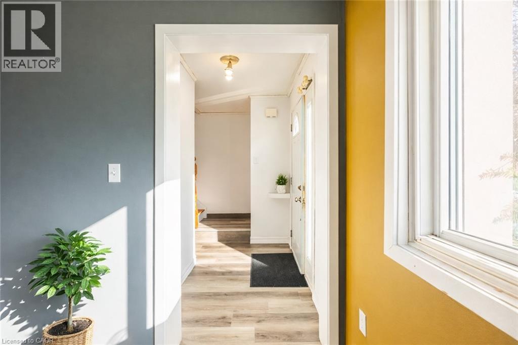 121 UNIVERSITY Avenue E Unit# 102, Waterloo, Ontario, N2J4J1 — Photo 12