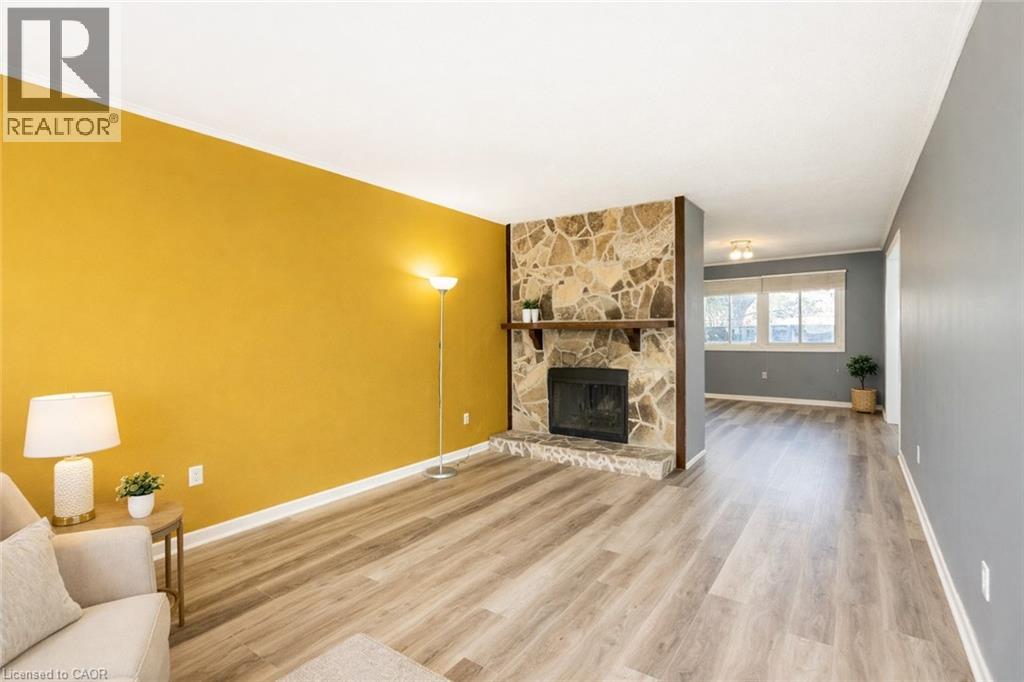 121 UNIVERSITY Avenue E Unit# 102, Waterloo, Ontario, N2J4J1 — Photo 2