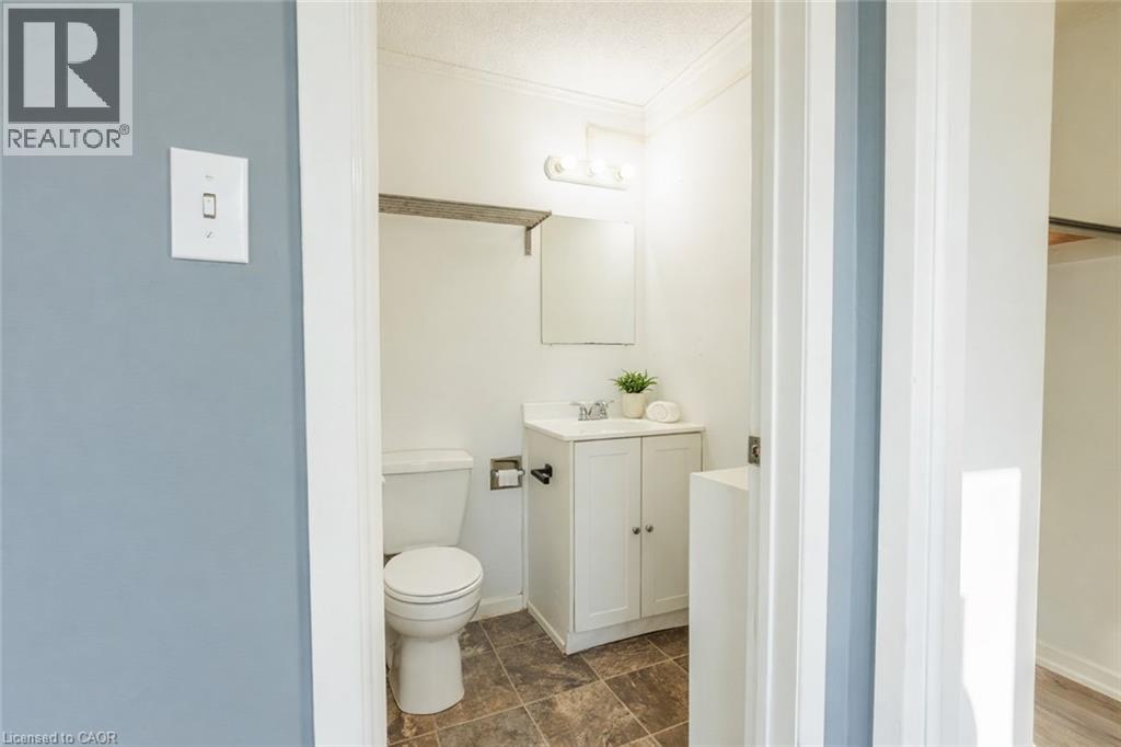 121 UNIVERSITY Avenue E Unit# 102, Waterloo, Ontario, N2J4J1 — Photo 25