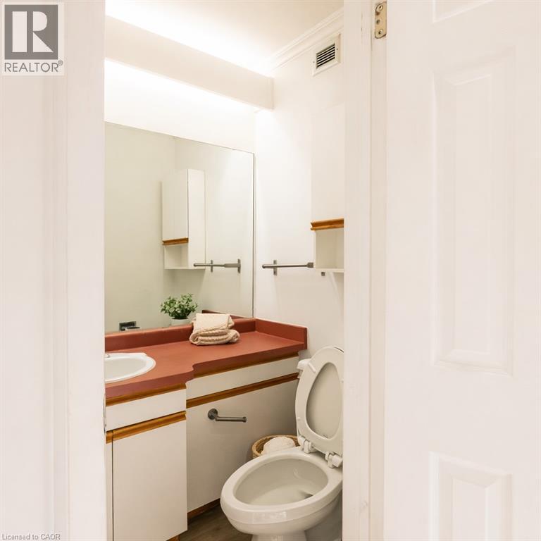 121 UNIVERSITY Avenue E Unit# 102, Waterloo, Ontario, N2J4J1 — Photo 28